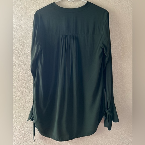 🆕 LOFT Long Sleeve Green Blouse Tunic | XS - Picture 2 of 4